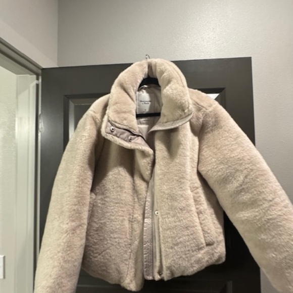 Abercrombie & Fitch Sherpa Teddy Coat | Cream Faux Shearling Zip Jacket Size M - Picture 1 of 4